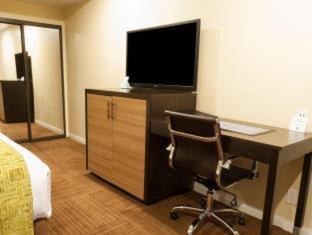 Best Western Plus Glendale Room photo
